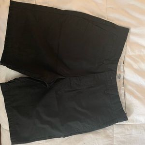 2 pair men’s old navy shorts